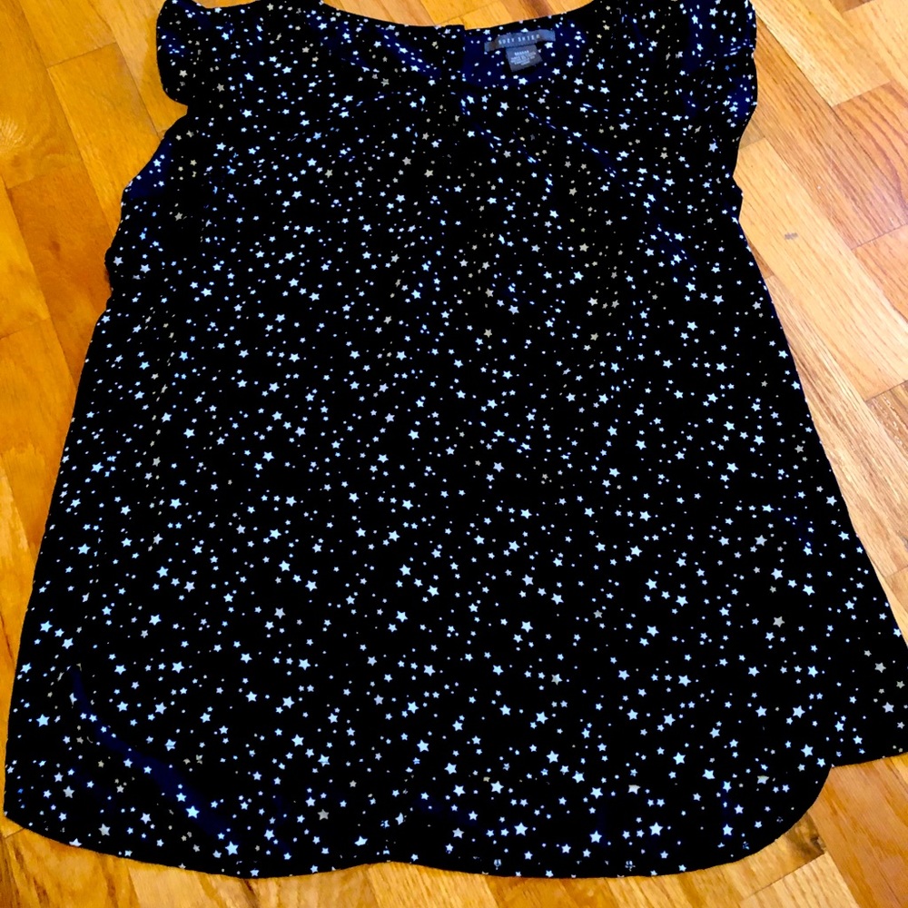 Suzy Shier black stars cap sleeved ruffled top